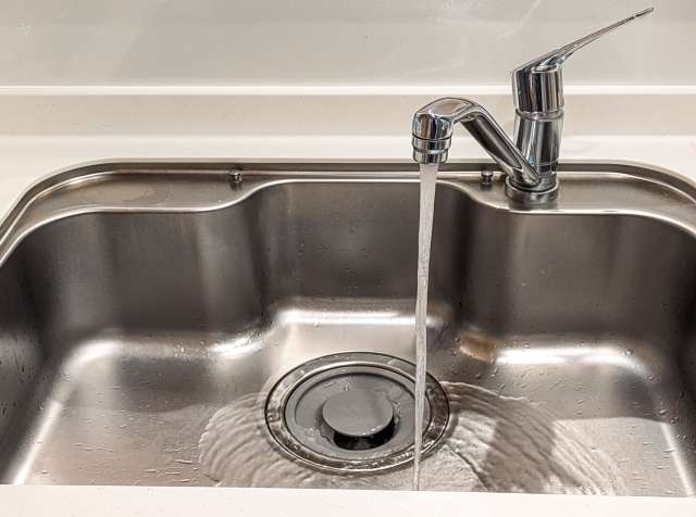 キッチン蛇口の交換すべきサインとは？水漏れが気になったら要注意！