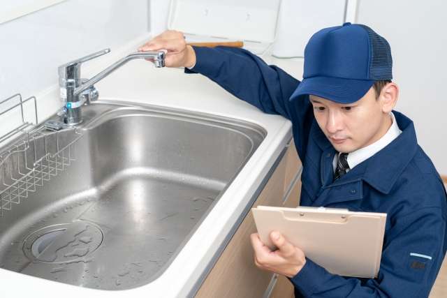 水回り修理の依頼先や費用相場は？依頼前にやるべきこともチェック！