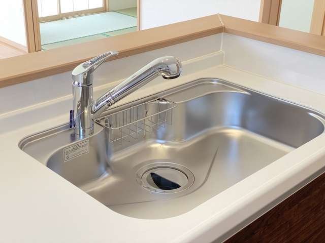 蛇口の洗浄はこれで完璧！水垢やカルキ汚れを撃退する方法とは？