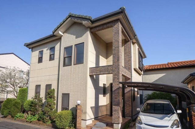 屋根の点検は自分でできる？リスクや方法を解説【建築施工管理技士監修】