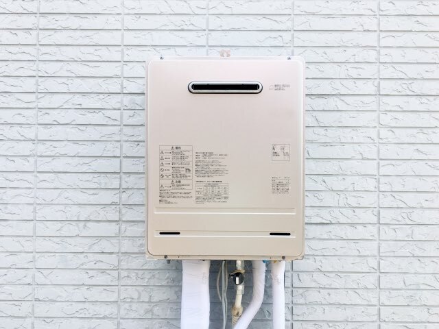 給湯器が夏に故障！修理vs交換どっちがいいか費用を比較